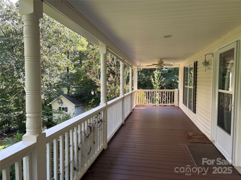 Property image 2 at 21 Farm Valley Court, Weaverville, NC 28787