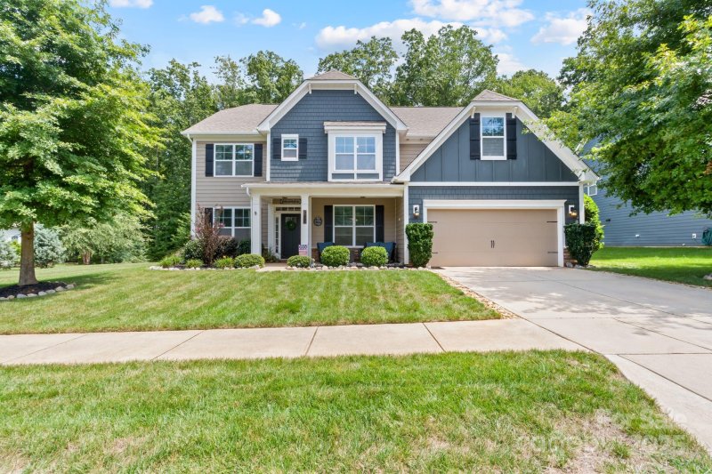 Property image 5 of 142 Canoe Pole Lane in Lakewalk, Mooresville, NC 28117