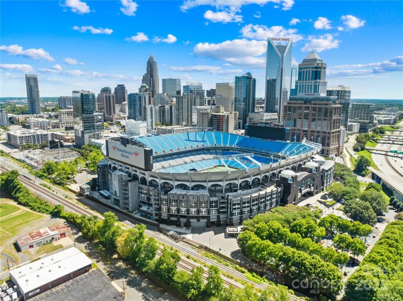 Property image 4 of 617 Mcninch Street in Skybox, Charlotte, NC 28208