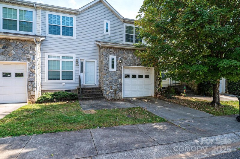 Property image 2 of 1492 Mulberry Ridge Drive in oak Ridge Townhomes, Newton, NC 28658