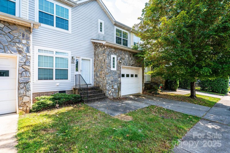 Property image 3 of 1492 Mulberry Ridge Drive in oak Ridge Townhomes, Newton, NC 28658