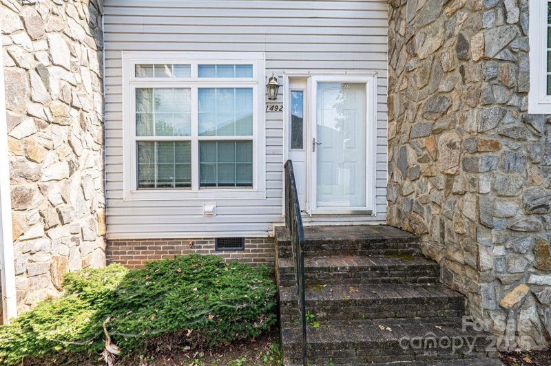 Property image 4 of 1492 Mulberry Ridge Drive in oak Ridge Townhomes, Newton, NC 28658