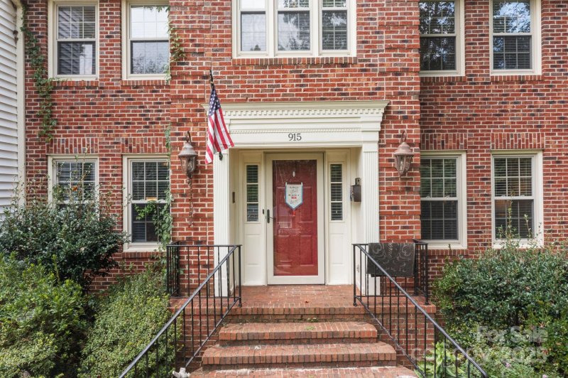 Property image 2 of 915 Sprucewood Street in Shady Brook, Kannapolis, NC 28081