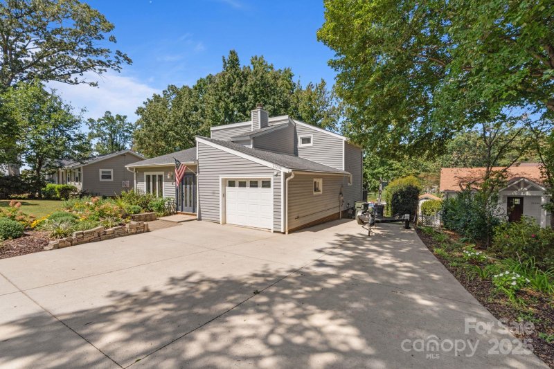 Property image 3 at 21208 Rio Oro Drive, Cornelius, NC 28031