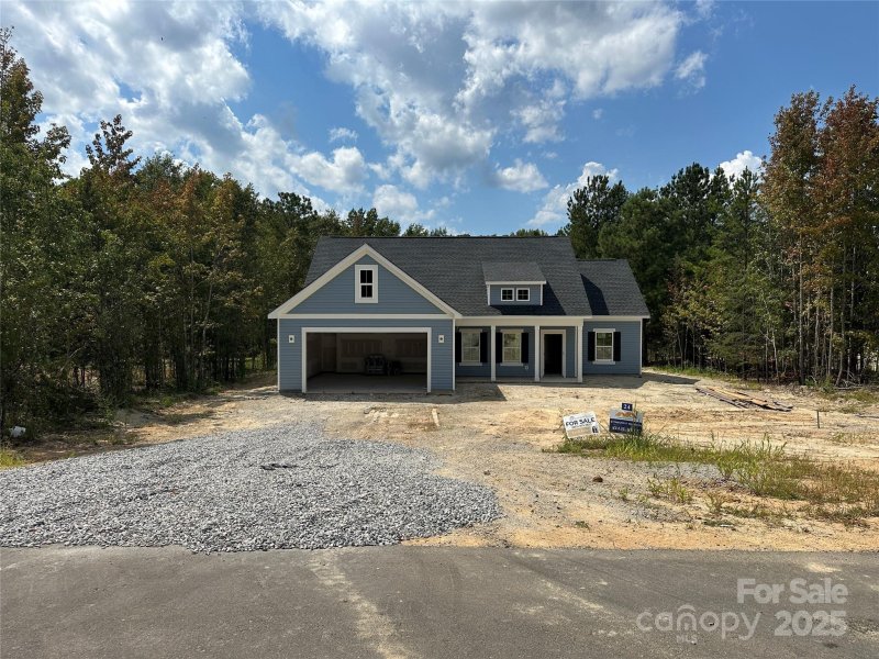 Property image 2 of 4018 Deerstone Lane in Stonecrest Meadows, Clover, SC 29710