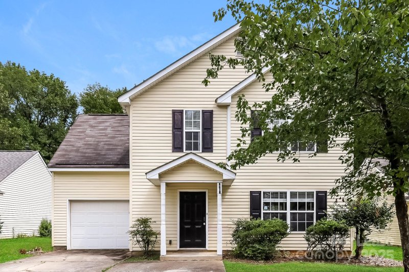 2419 Fairstone Avenue