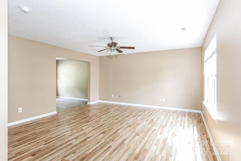 Property image 2 at 2419 Fairstone Avenue, Charlotte, NC 28269