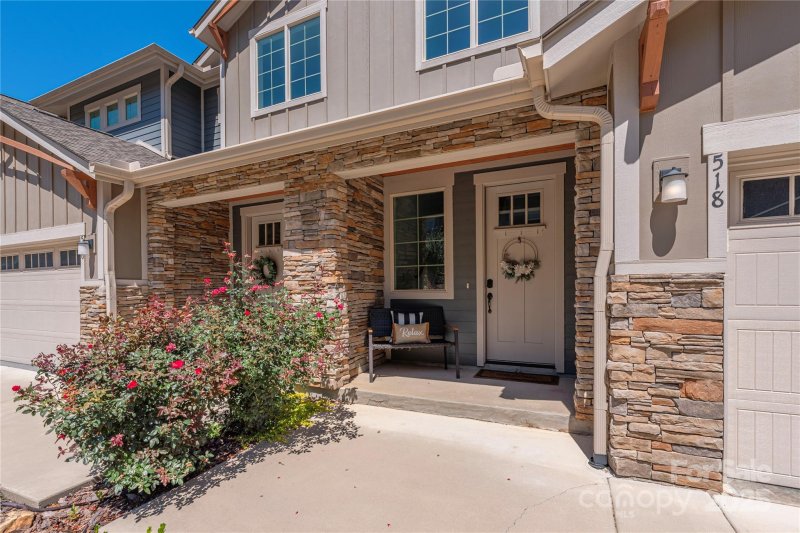 Property image 2 of 518 Sweet Birch Park Lane in Sweet Birch Commons, Black Mountain, NC 28711