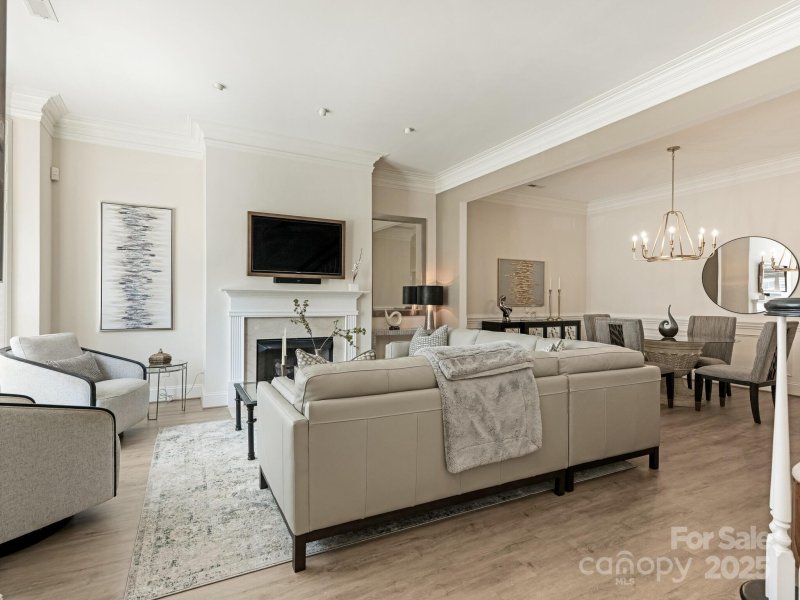 Property image 5 of 4408 Mickleton Road in Burning Tree, Charlotte, NC 28226