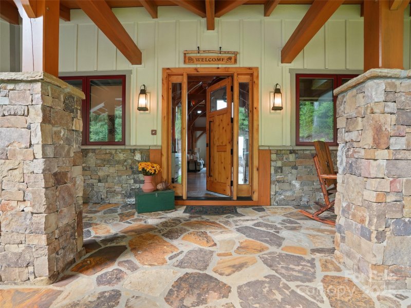 Property image 4 of 1303 Solomon Circle in Pathways Of Solomon, Hendersonville, NC 28739