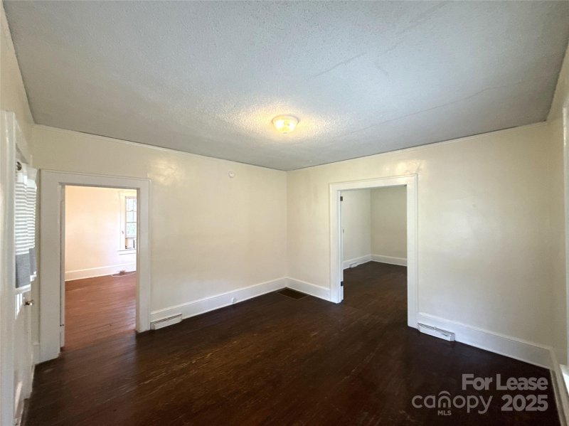 Property image 4 of 2214 Floral Avenue in Dilworth, Charlotte, NC 28203