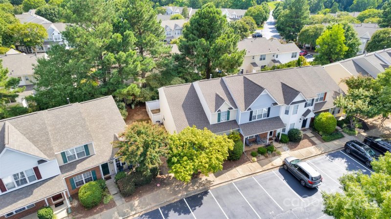 Property image 2 of 315 Deep Water Lane in Cole Creek, Fort Mill, SC 29715