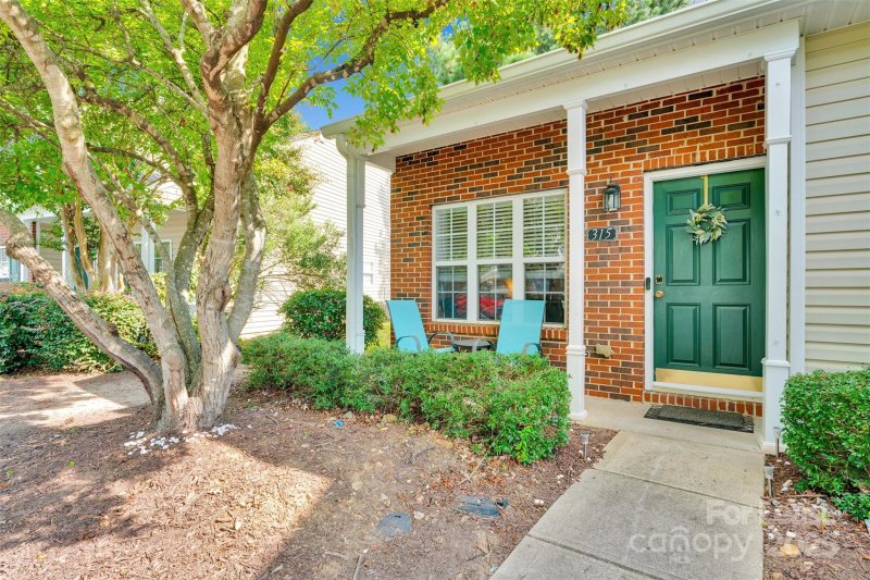 Property image 4 of 315 Deep Water Lane in Cole Creek, Fort Mill, SC 29715