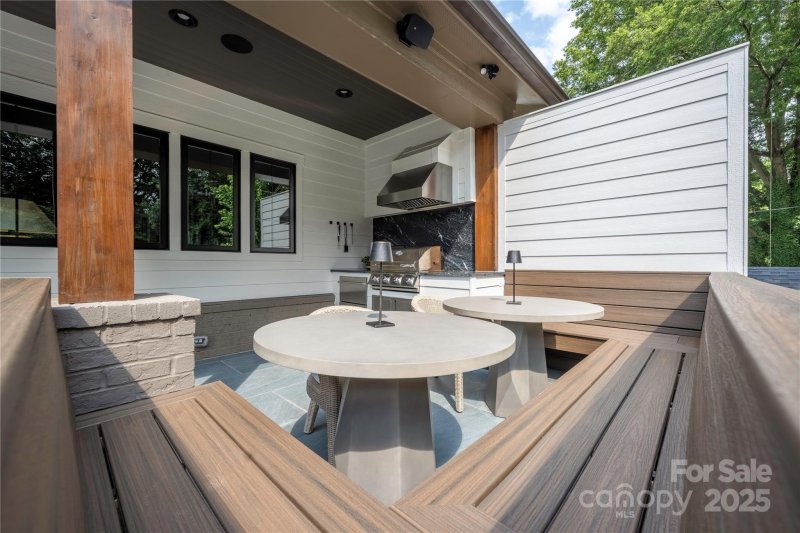 Property image 2 at 552 Marsh Road, Charlotte, NC 28209