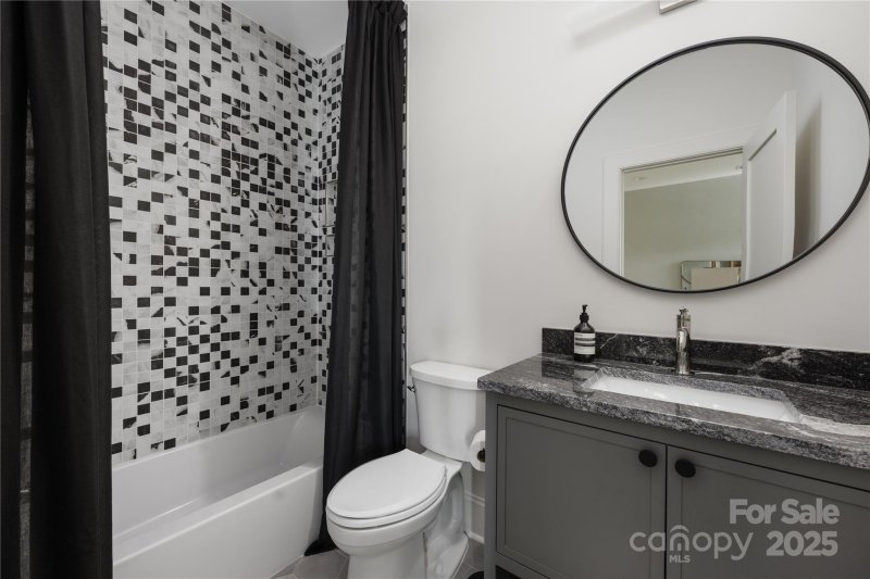 Property image 3 at 552 Marsh Road, Charlotte, NC 28209