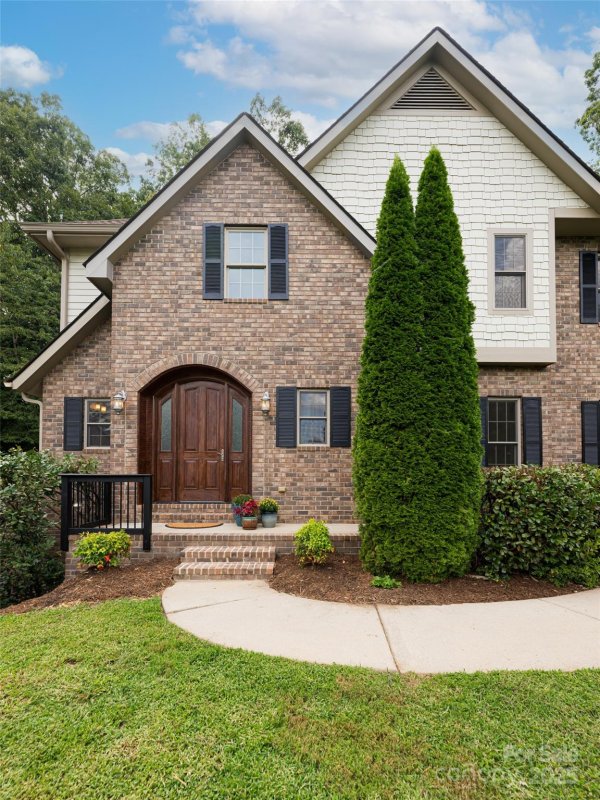 Property image 2 of 52 Ashley Woods Drive in Ashley Woods, Arden, NC 28704