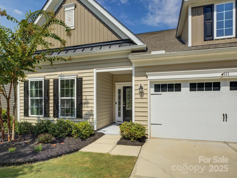 Property image 2 of 511 Swift Trail in Waterside At The Catawba, Fort Mill, SC 29715
