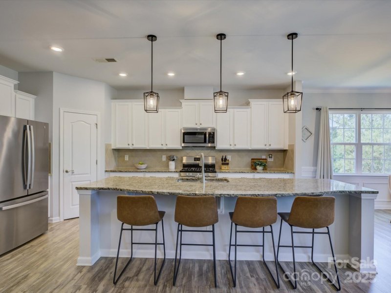 Property image 5 of 511 Swift Trail in Waterside At The Catawba, Fort Mill, SC 29715