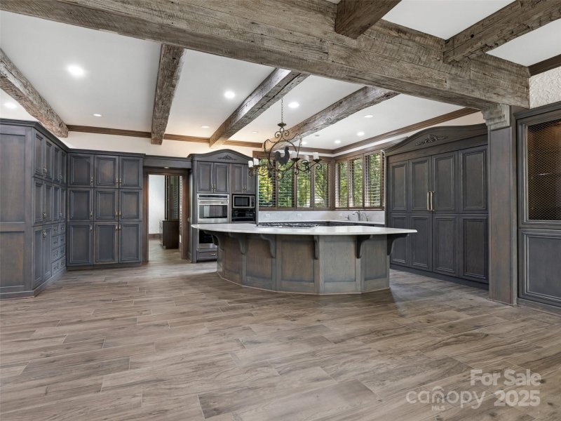 Property image 3 of 2118 Bent Branch Road in Southpark, Charlotte, NC 28226