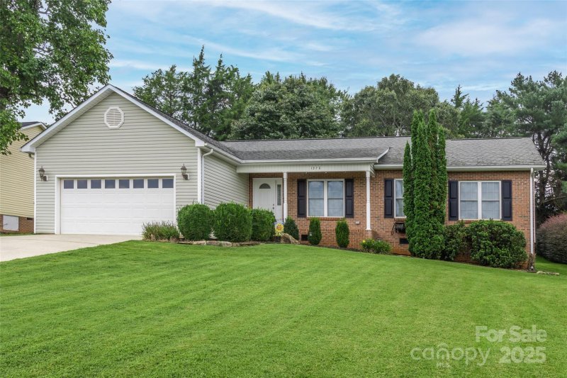 1376 Farmington Hills Drive