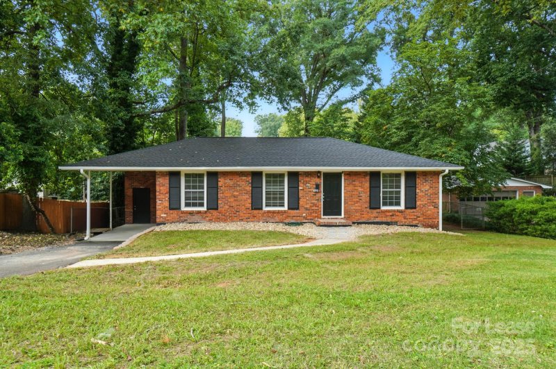 Seneca Park, Charlotte Community
