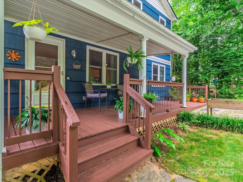 Property image 2 of 126 Locust Court in Royal Pines, Arden, NC 28704