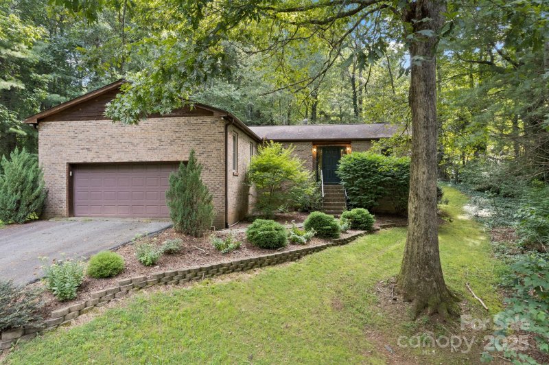 Property image 2 at 207 Mint Way, Flat Rock, NC 28731