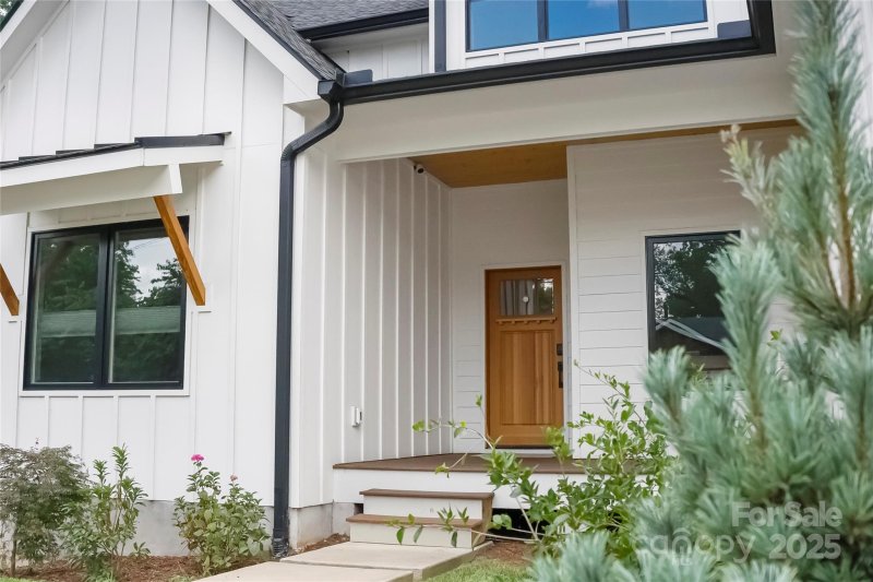 Property image 2 of 75 Nevada Avenue in West Asheville, Asheville, NC 28806