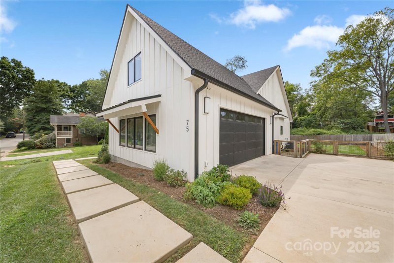 Property image 4 of 75 Nevada Avenue in West Asheville, Asheville, NC 28806