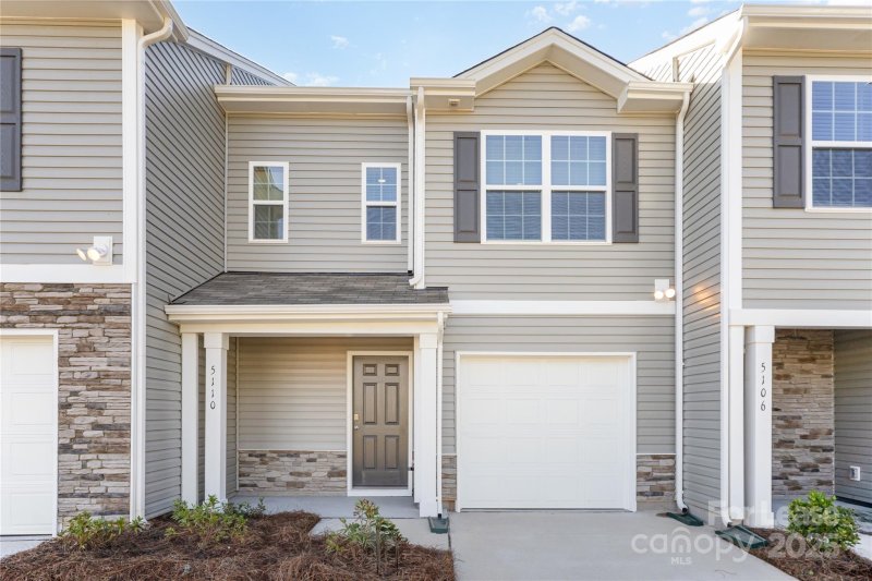 Property image 3 of 5110 Hyrule Drive in Mallard Creek Towns, Charlotte, NC 28262