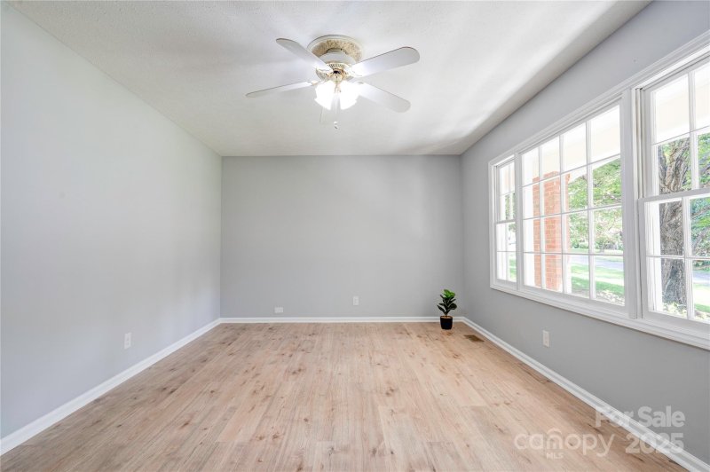 Property image 3 of 2924 Poplar Circle in Brittain Village, Shelby, NC 28152