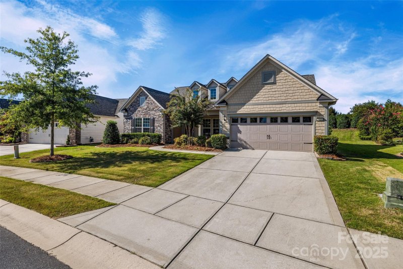 Property image 2 of 2209 Turnberry Court in Carolina Orchards, Fort Mill, SC 29715