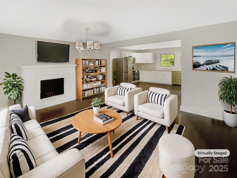 Property image 2 of 7113 Ridge Lane Road in Ridgeview, Charlotte, NC 28262