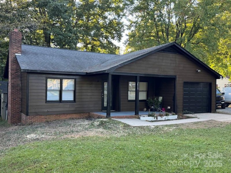 2835 Royal Ridge Lane