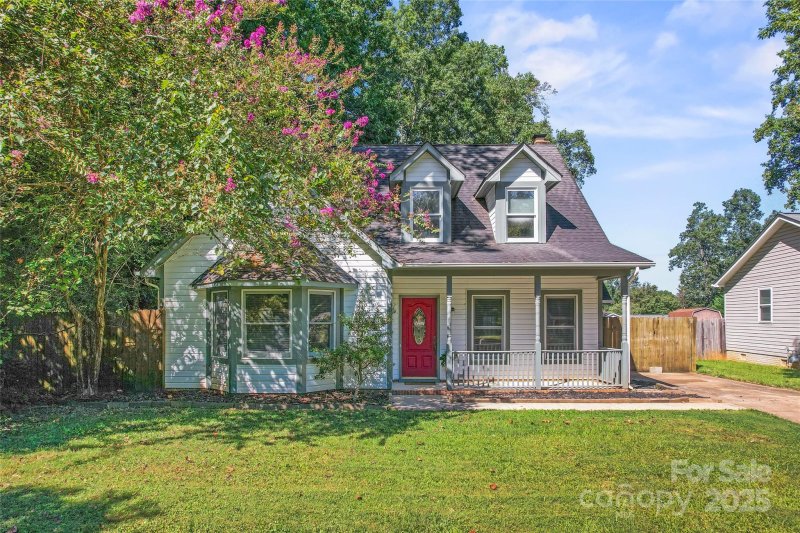 Property image 3 at 5925 Loch Arbor Lane, Charlotte, NC 28227