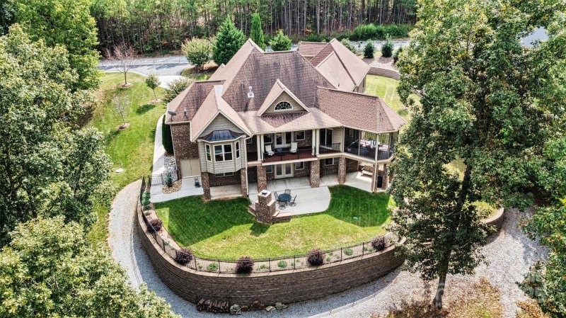 Property image 4 of 148 Winwood Circle in River Bend, Granite Falls, NC 28630