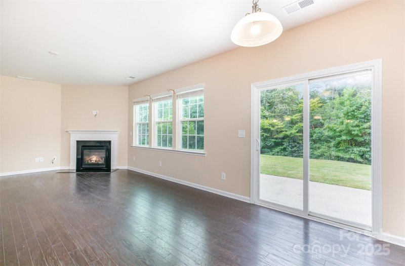 Property image 2 of 161 Wrangell Drive in Parkmont, Mooresville, NC 28117