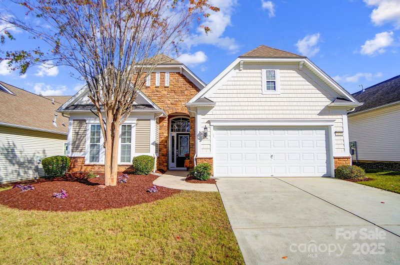 2221 Hartwell Lane