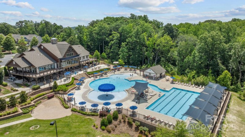 Property image 3 of 1569 Shannon Falls Drive in Waterside at the Catawba, Fort Mill, SC 29715