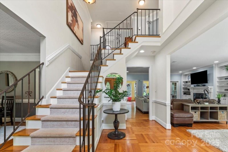 Property image 5 of 1281 Lurecliff Place in Clifflure Estates, Fort Mill, SC 29708