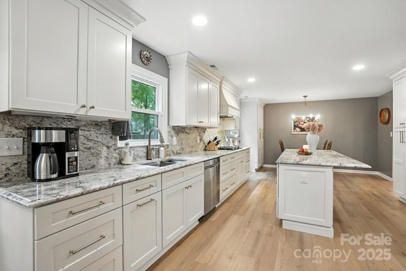Property image 3 of 7551 Yellow Pine Court in Colony Woods, Charlotte, NC 28277