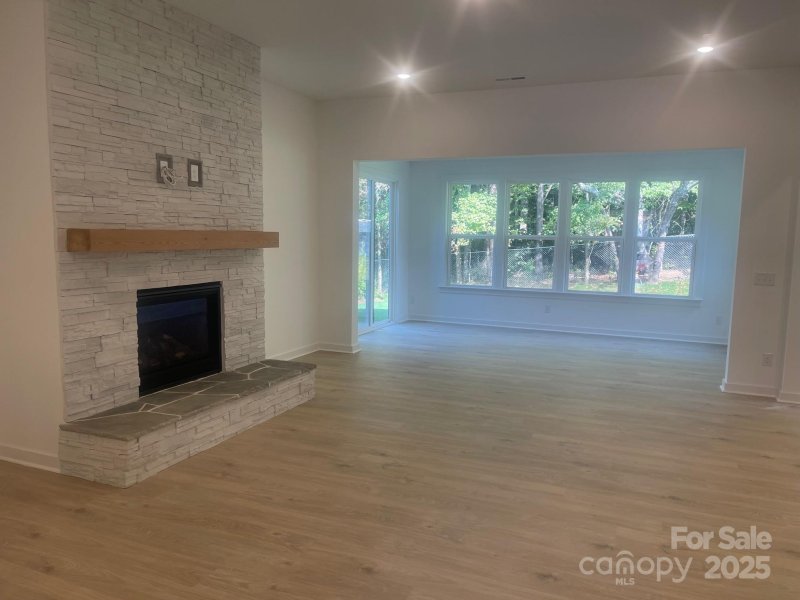 Property image 5 of 131 Glenn Drive in Stafford at Langtree, Mooresville, NC 28115