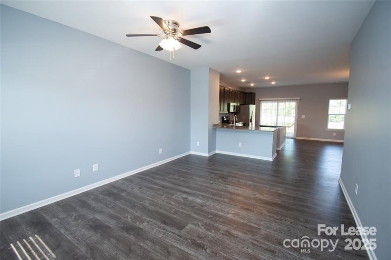 Property image 3 of 5524 John Mcdowell Place in McDowell Crossing, Charlotte, NC 28217