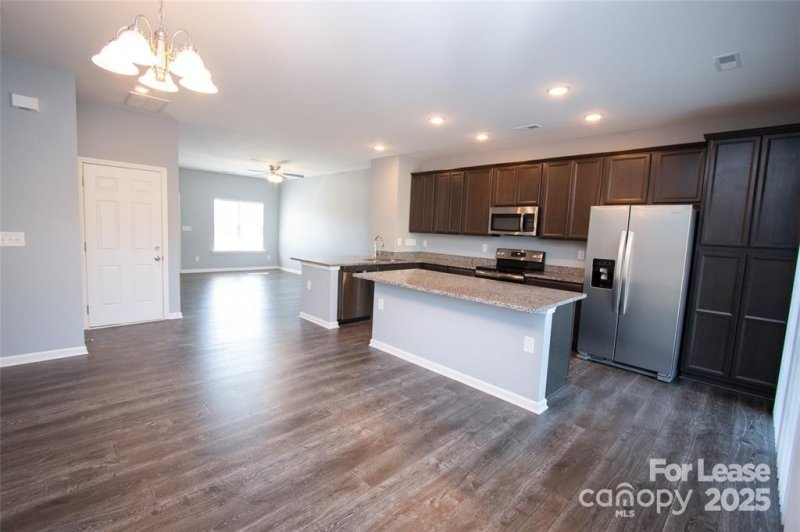 Property image 4 of 5524 John Mcdowell Place in McDowell Crossing, Charlotte, NC 28217