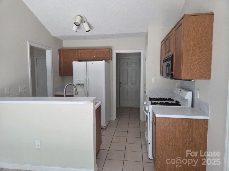 Property image 5 of 141 Eagle Court in Reed Creek, Mooresville, NC 28117