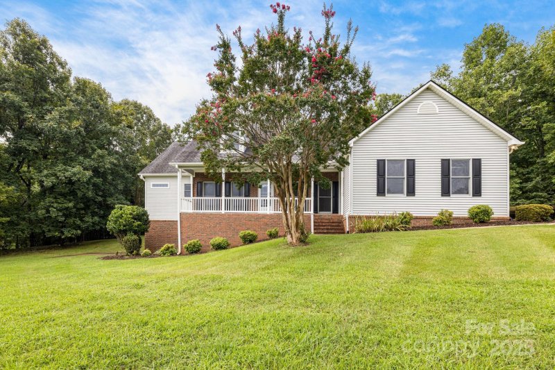 Property image 3 of 170 Stoneybrook Way in Stoneybrook, Tryon, NC 28782