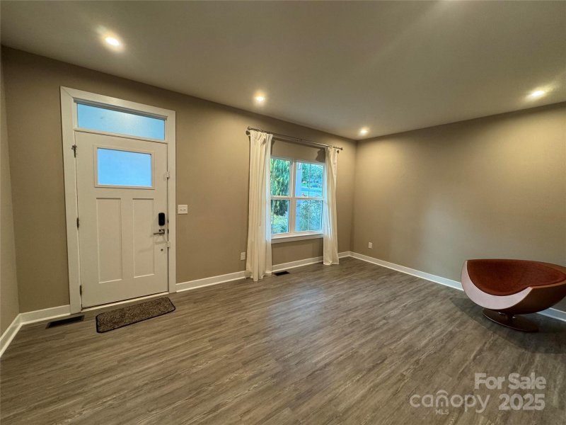 Property image 5 of 7708 W Berkeley Road in Villages Of Denver, Denver, NC 28037