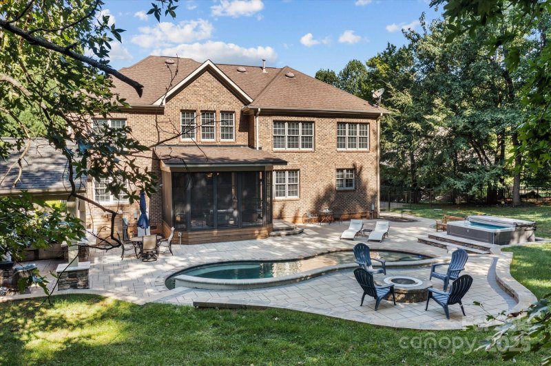 Property image 5 of 162 E Cold Hollow Farms Drive in The Farms, Mooresville, NC 28117