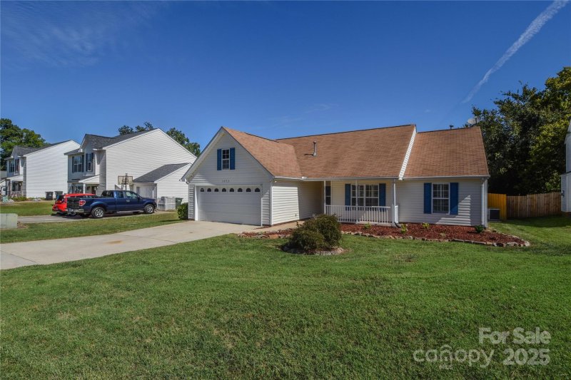 Property image 3 of 3973 Hollows Glen Court in Ivydale, Concord, NC 28027