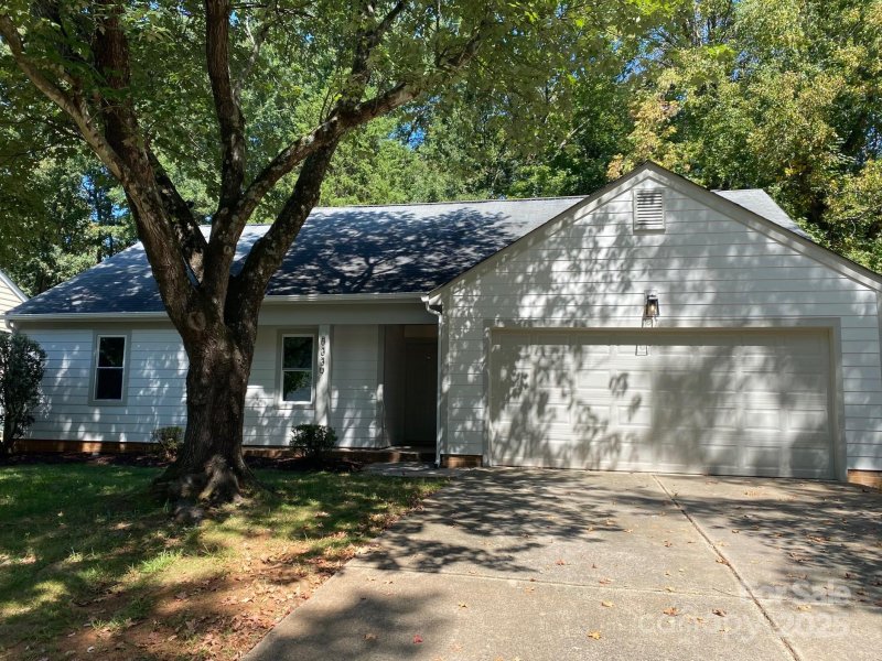 Property image 2 at 8339 Houndstooth Drive, Charlotte, NC 28227